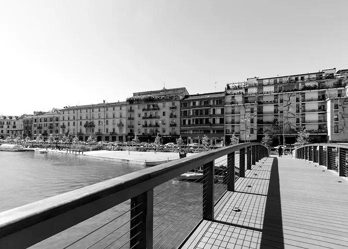Navigli - Darsena La Perla In Citta