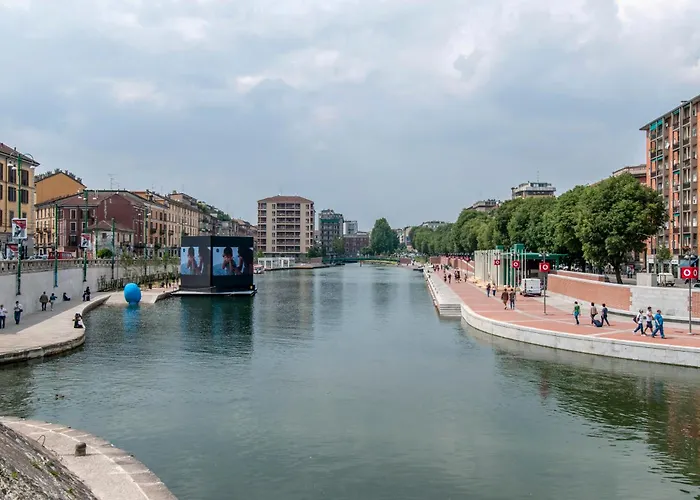 Navigli - Darsena La Perla In Citta